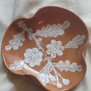 Handcrafted Floral Ceramic Dish - Brown and White